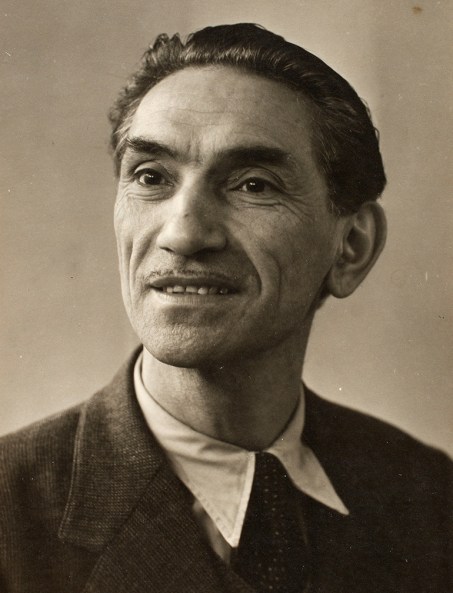 0315IL_CU_GRA_02-770x1008-web