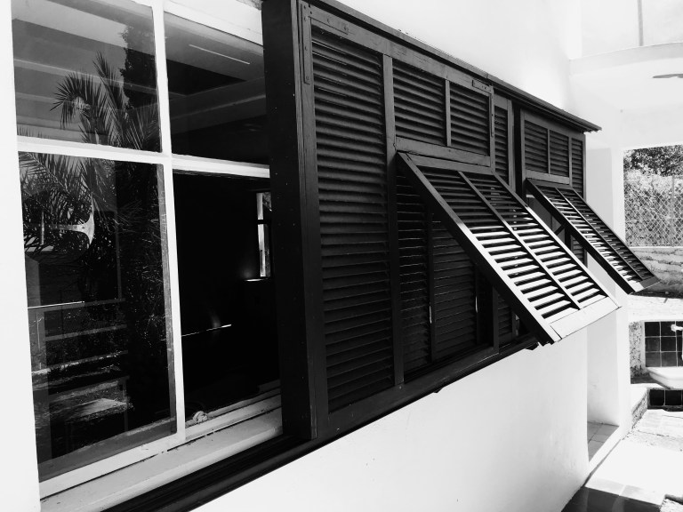 Black &amp; White 100%