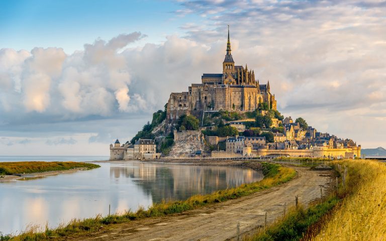 le-mont-st-michel-wallpaper