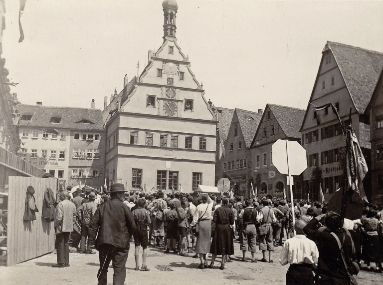Nazi-Ralley-in-Rothenburg-1930s-Germany