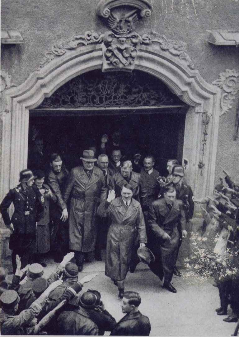 Gerum-Hitler-votrm-Eisenhut-16April1935