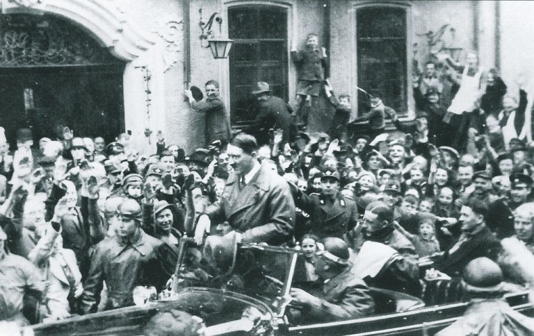 Hitler-in-Rothenburg-2-1024x646